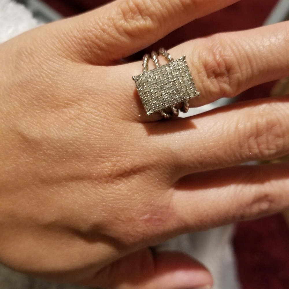 Diamond Ring - Picture 4 of 4